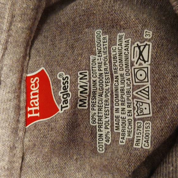 *SALE* NWOT Bundle of 6 Gray Hanes Tagless Tees Size M - Picture 2 of 2